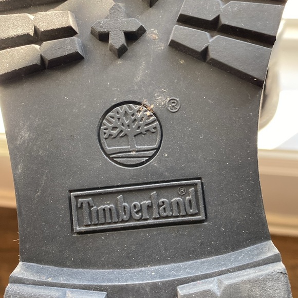 Black Timberland size 8 boots with red laces - Picture 6 of 6